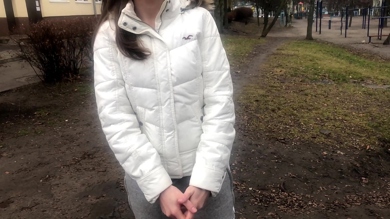 Estraño polo diñeiro chupado e fodido. Afeccionado ruso. Con Falar.